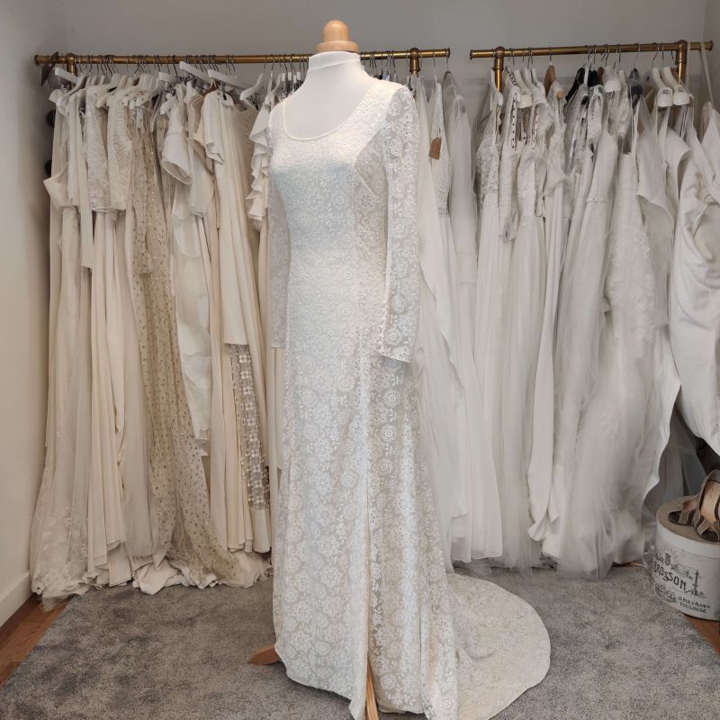 Robe mariée Amandine Elise Hameau manches longues et dentelle robe mariage champêtre chic manches longues Toulouse