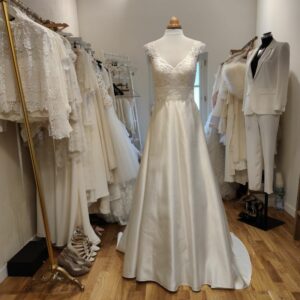 robe mariée chic en satin